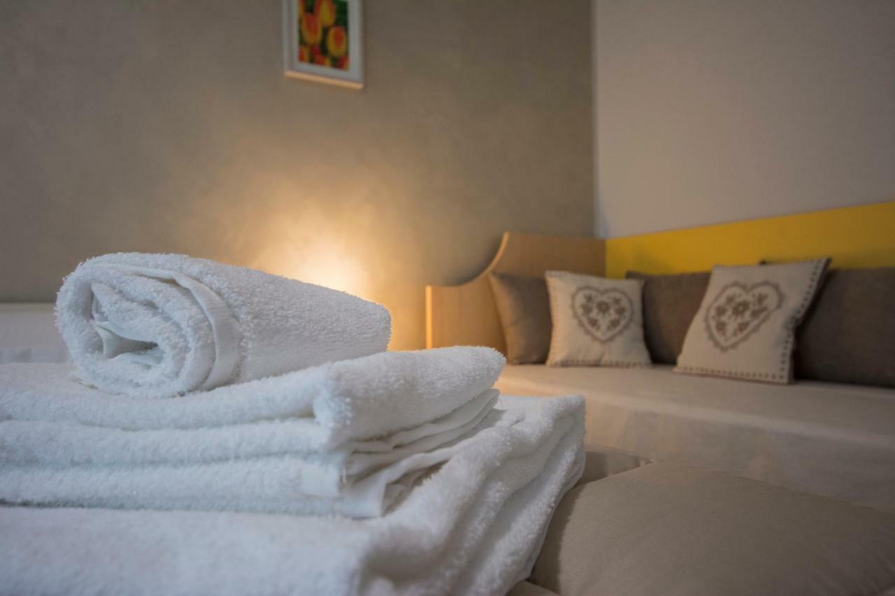 Bed & Breakfast Profumo D'Estate Agliana Esterno foto