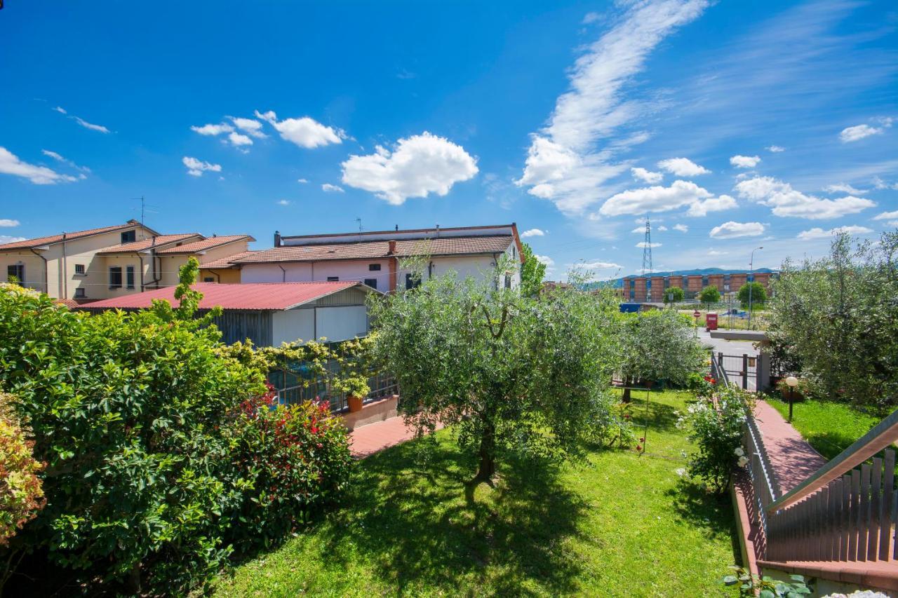 Bed & Breakfast Profumo D'Estate Agliana Esterno foto
